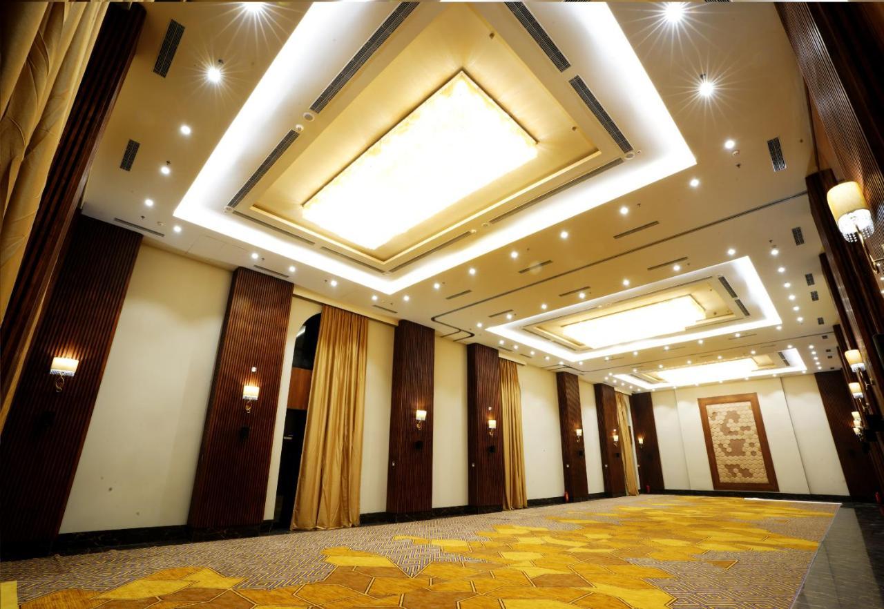 Hotel Polo Towers Agartala Buitenkant foto
