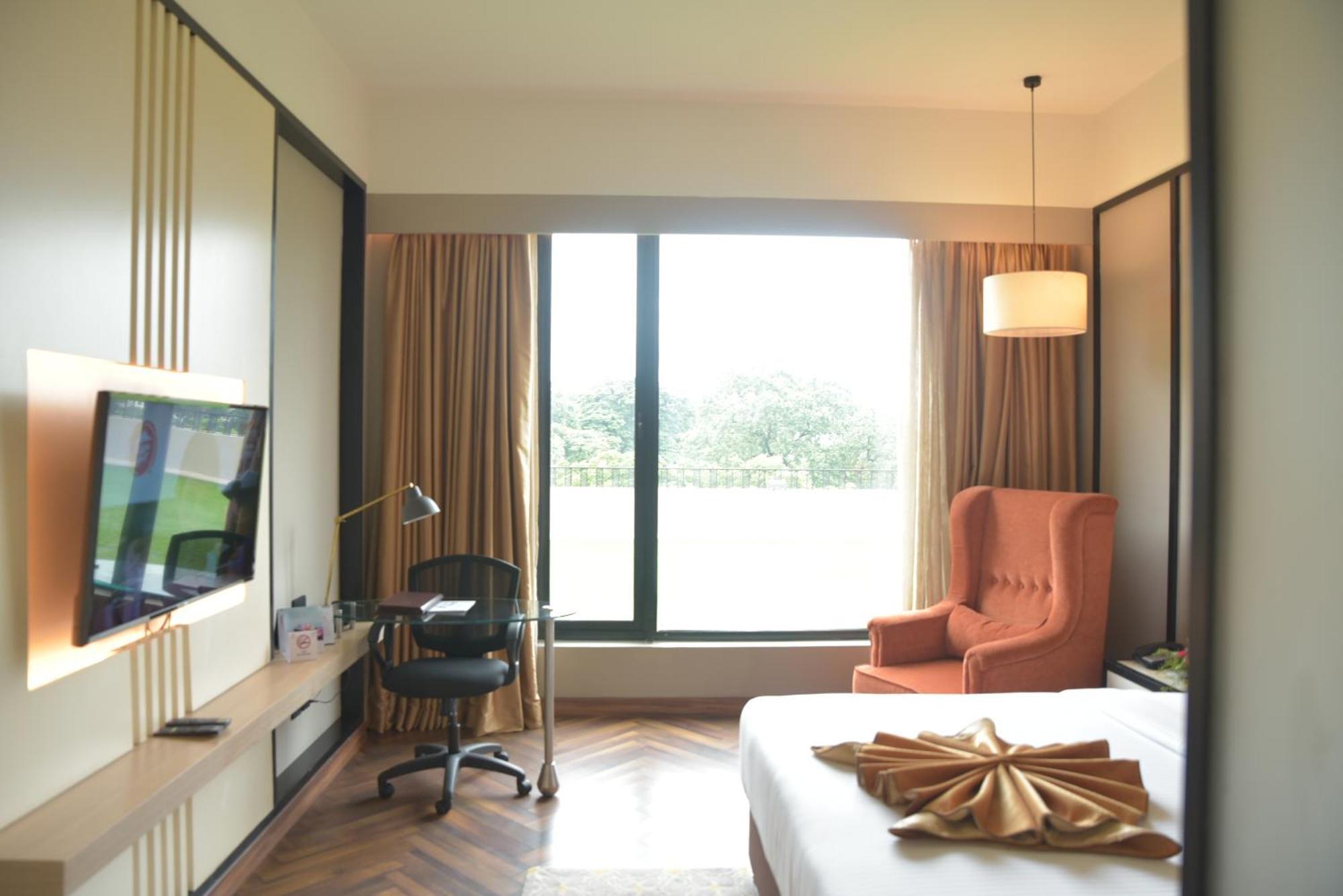 Hotel Polo Towers Agartala Buitenkant foto