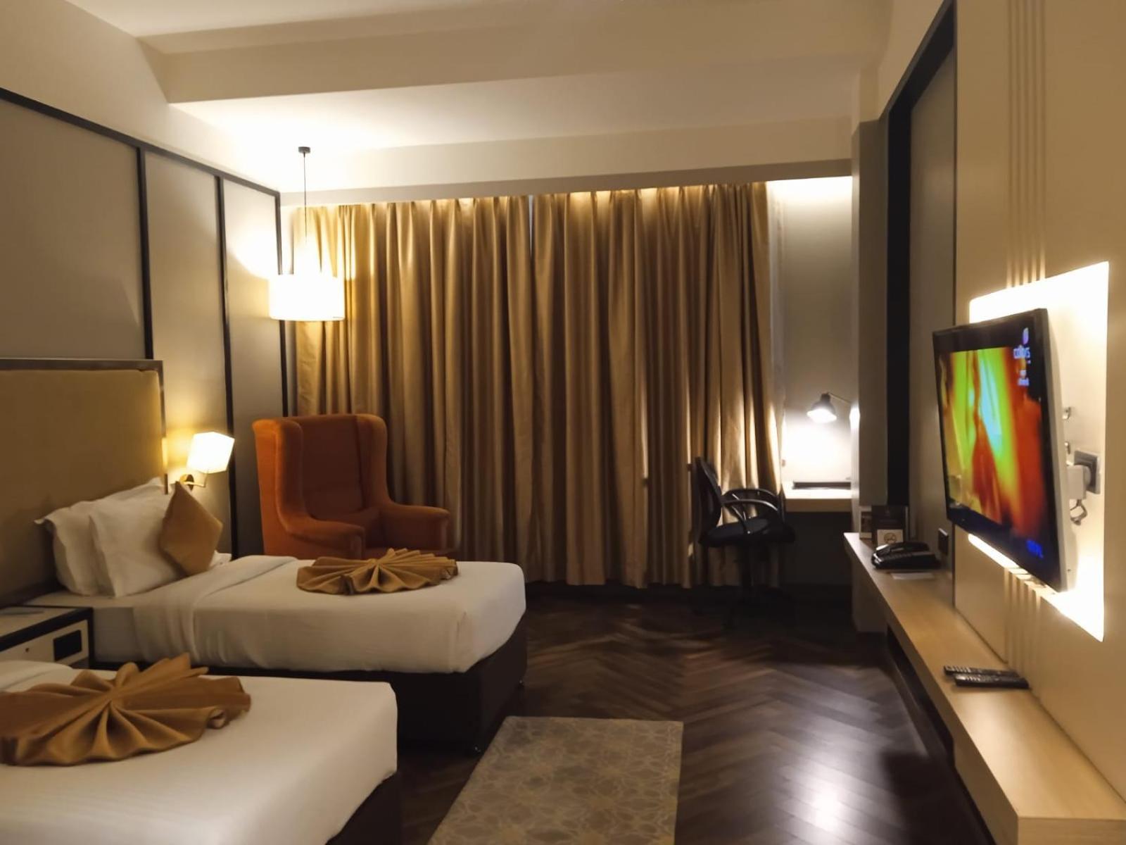 Hotel Polo Towers Agartala Buitenkant foto
